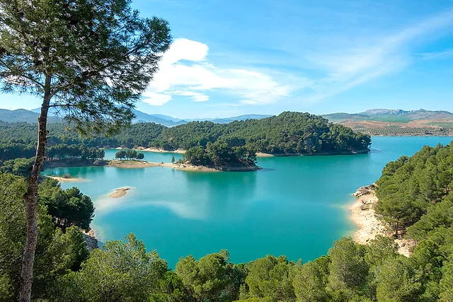 I bacini turchesi di El Chorro vicino ad Ardales